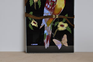 Glasmalerei und Collage Papagei