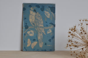 Glasmalerei und Collage Papagei