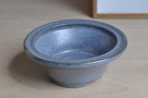 Hellblaue Keramikschale