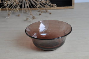Violette Schale aus Blasenglas von Biot