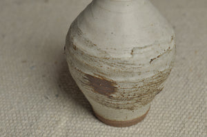 Kleine beige-braune Vase aus Steingut