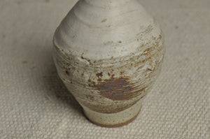 Kleine beige-braune Vase aus Steingut